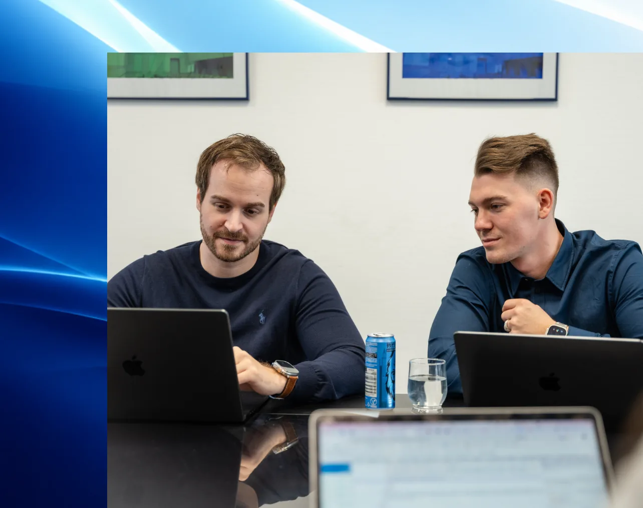Cateon Team im ehrlichen Beratungsgespräch
